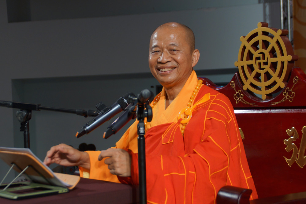 如本法師民國一○二年八月，如本法師榮任台灣省佛教會第二十三屆理事長。同年十月二十日，於雲林科技大學禮堂舉辦「淨化人心佛學講座」，由如本法師主講，吸引兩千餘名信眾前來聆聽。民國一○三年十一月三十日，於台中中興大學惠蓀堂再度舉辦淨化人心佛學講座，現場超過六千七百名信眾共同參與。